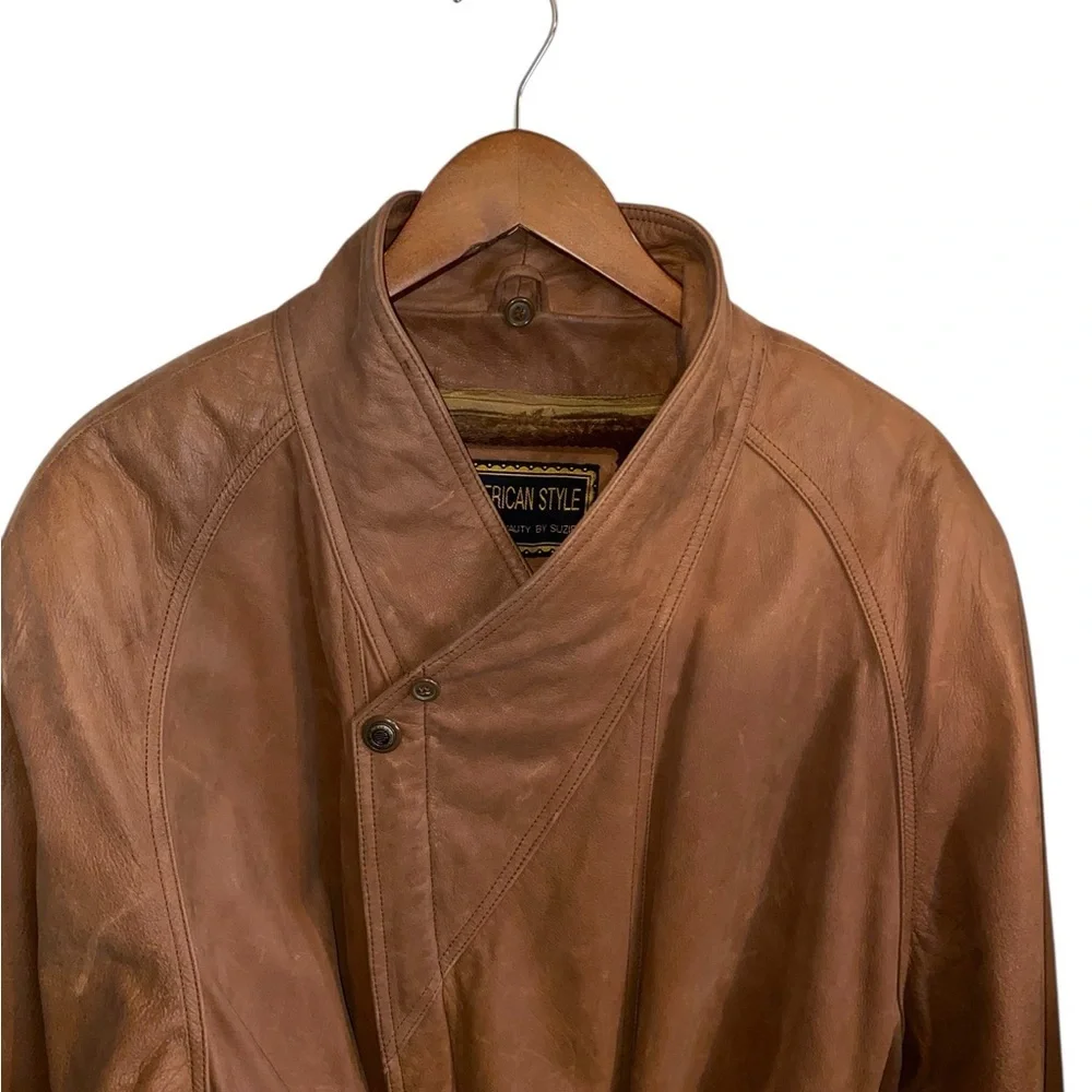 Vintage American Style Brown Leather Belted Trench Coat
Mountain life old money - Picture 4 of 14